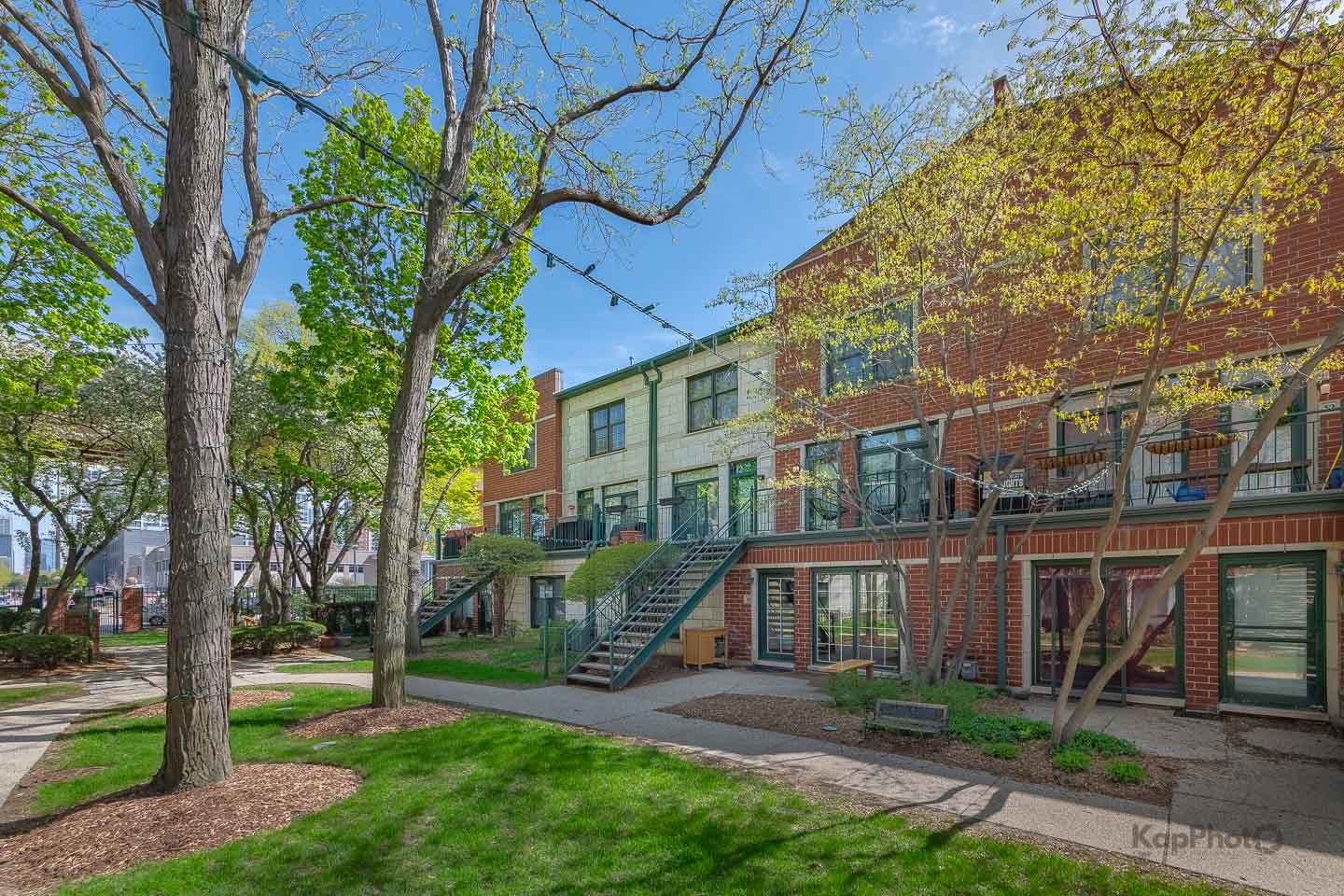 1812 S Dearborn Street Unit: 28