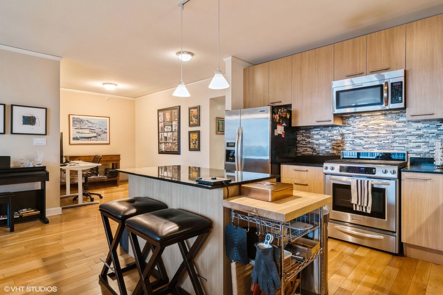 225 N Columbus Drive Unit: 6608