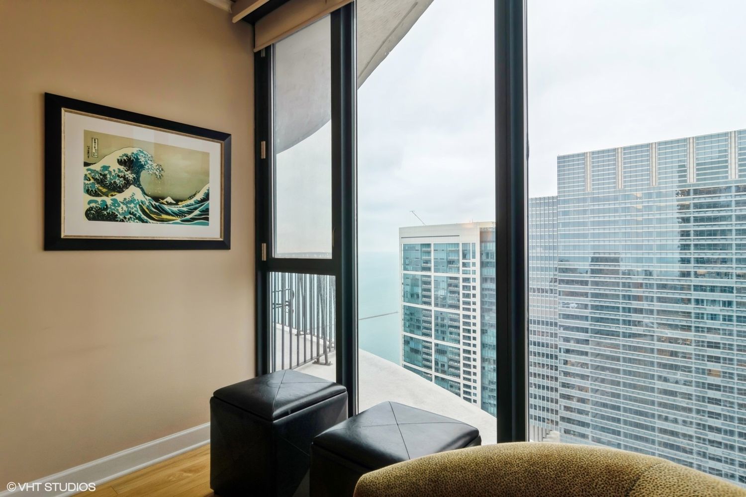 225 N Columbus Drive Unit: 6608