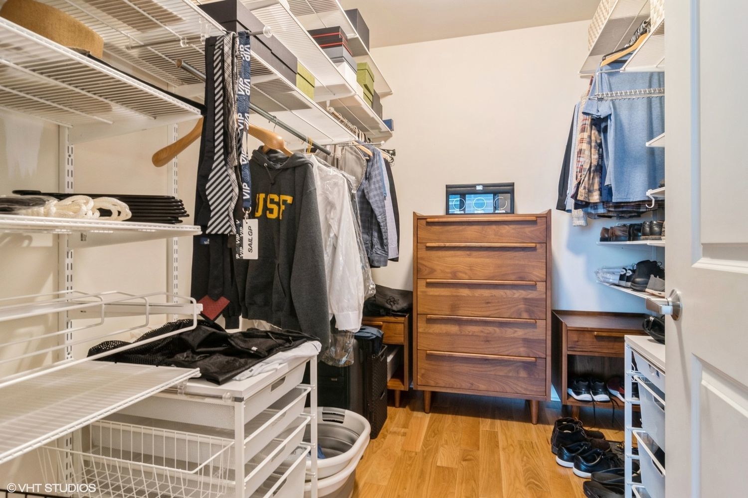 225 N Columbus Drive Unit: 6608