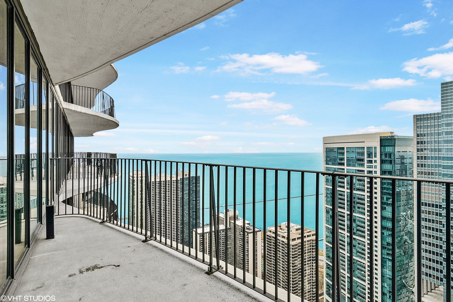 225 N Columbus Drive Unit: 6608