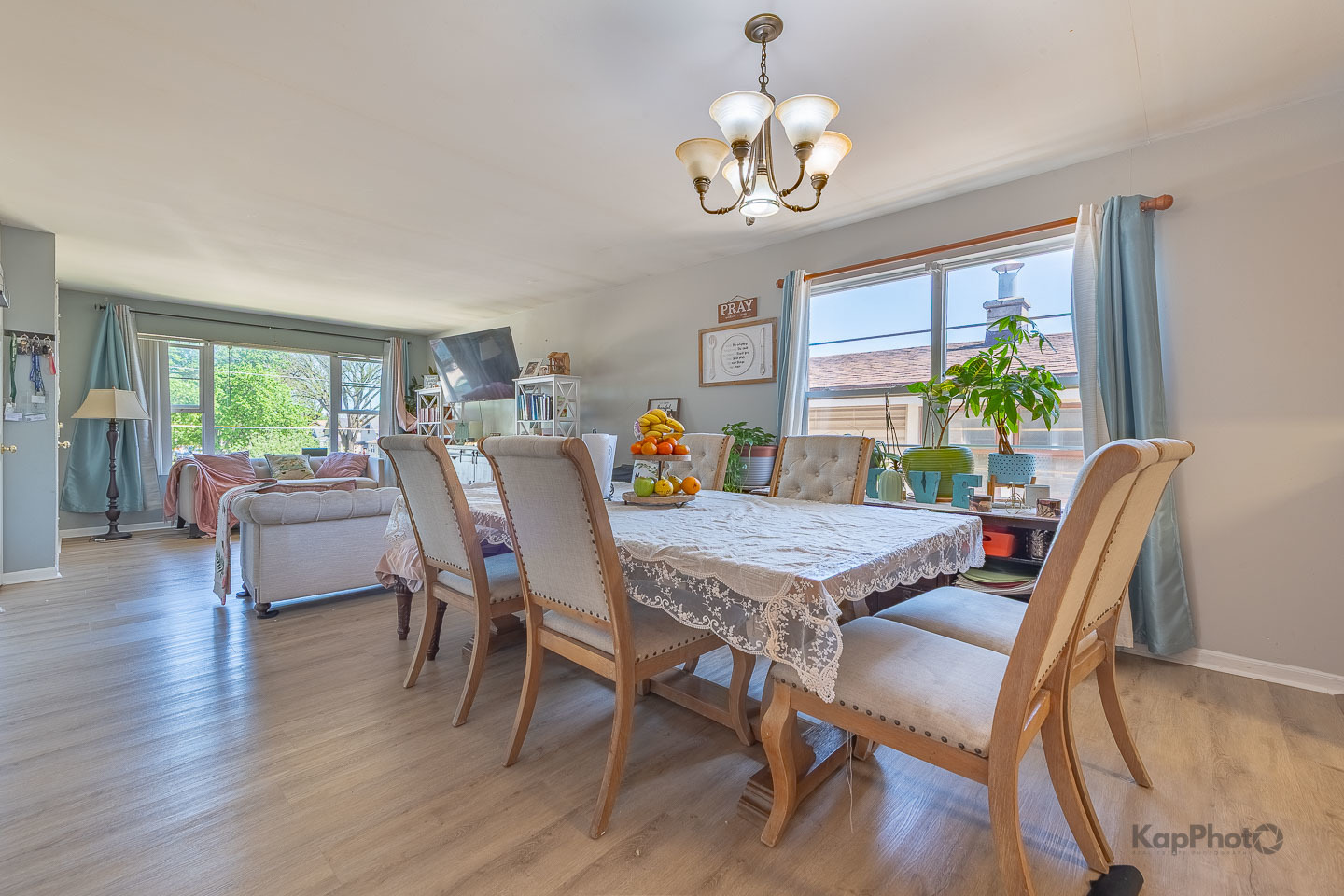 7431 W 60th Place