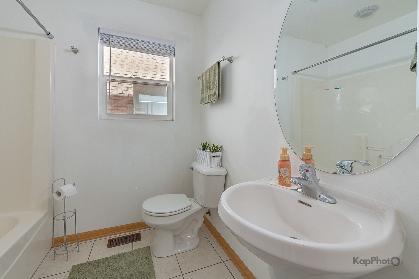 7431 W 60th Place