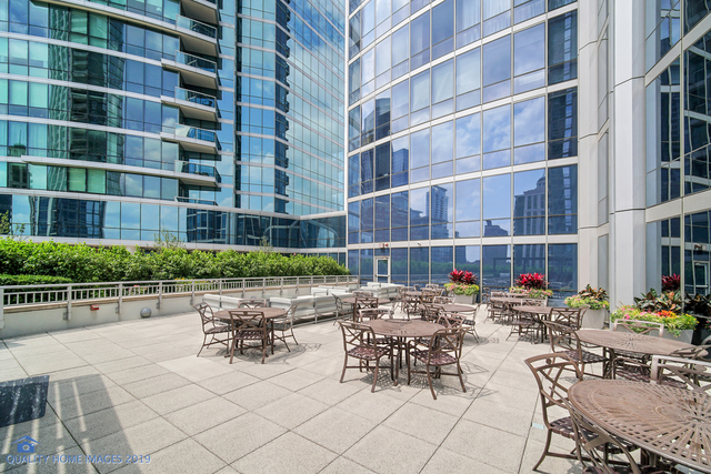 1211 S Prairie Avenue Unit: 1204