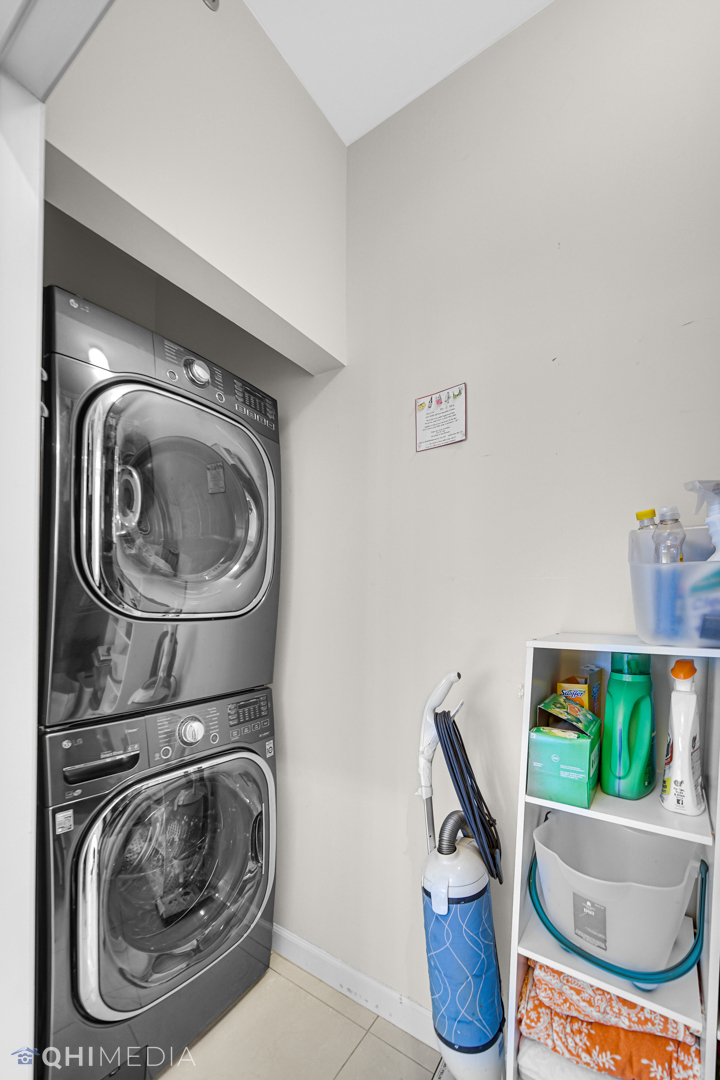 1211 S Prairie Avenue Unit: 1204