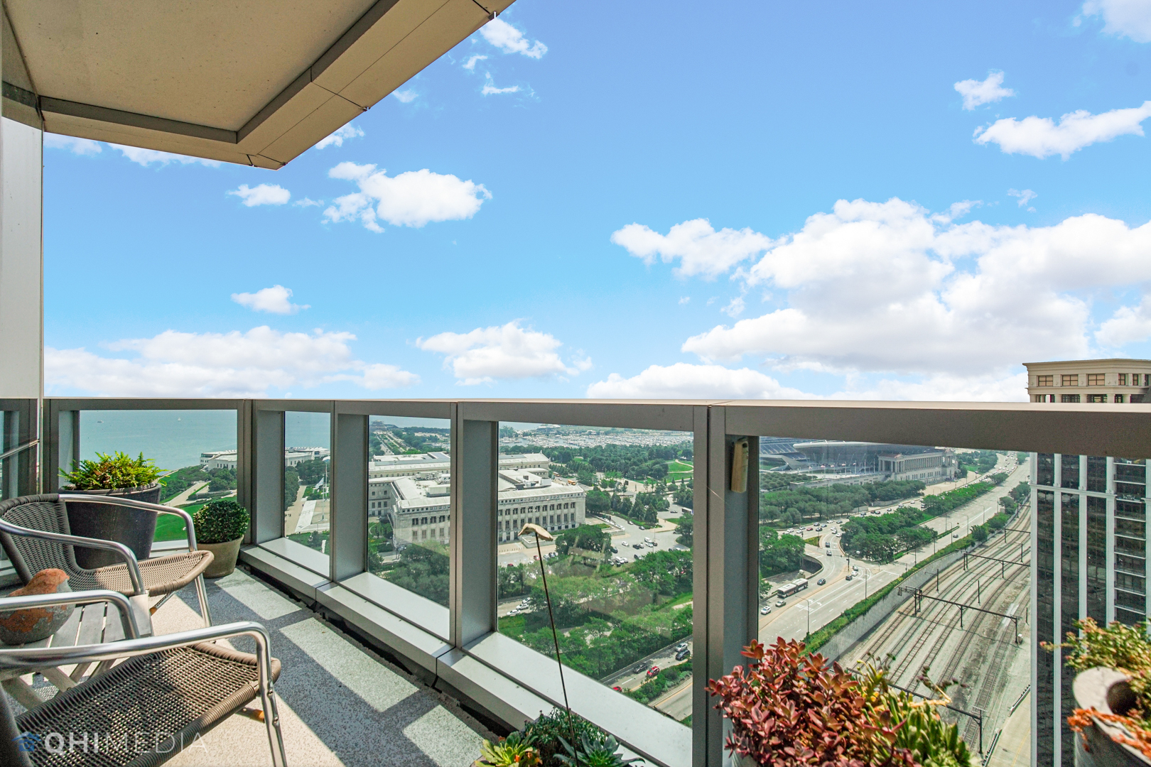 1211 S Prairie Avenue Unit: 1204
