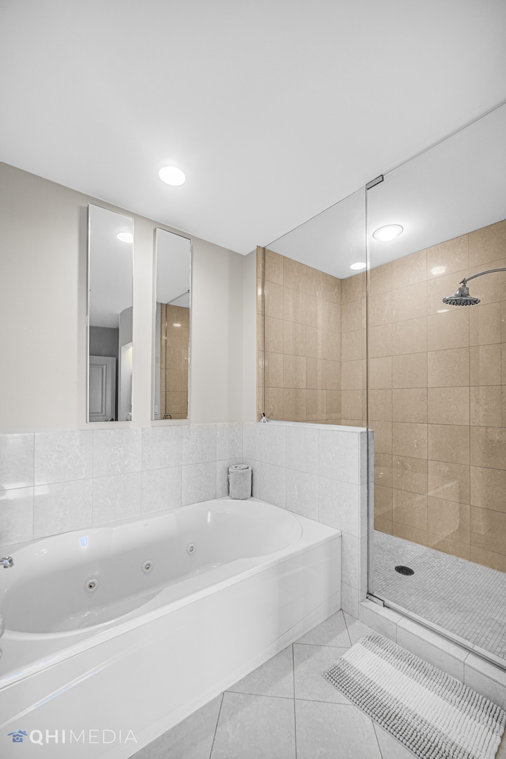 1211 S Prairie Avenue Unit: 1204