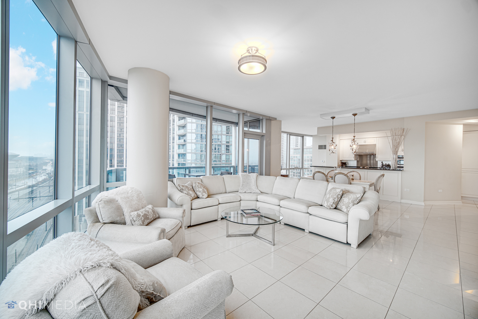 1211 S Prairie Avenue Unit: 1204