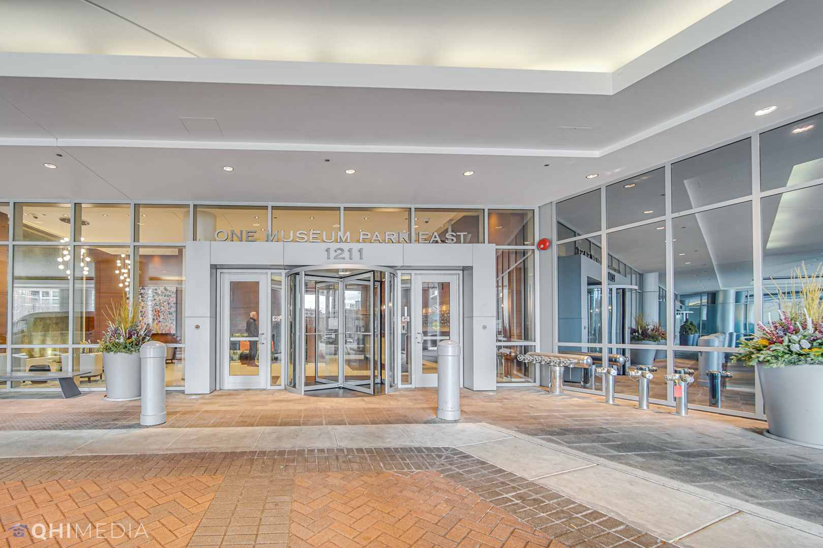 1211 S Prairie Avenue Unit: 1204