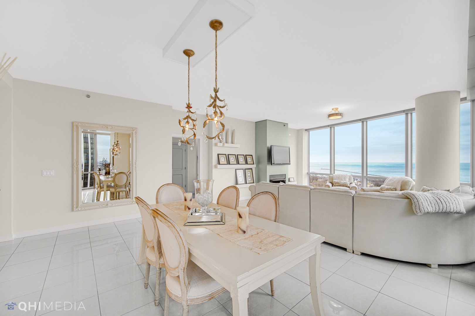 1211 S Prairie Avenue Unit: 1204