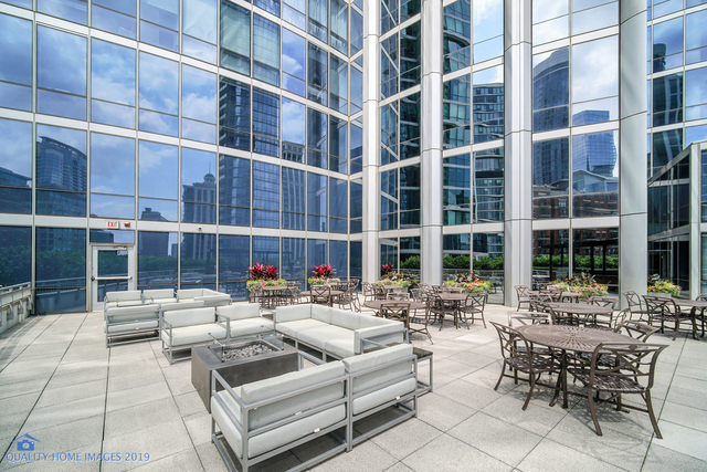 1211 S Prairie Avenue Unit: 1204