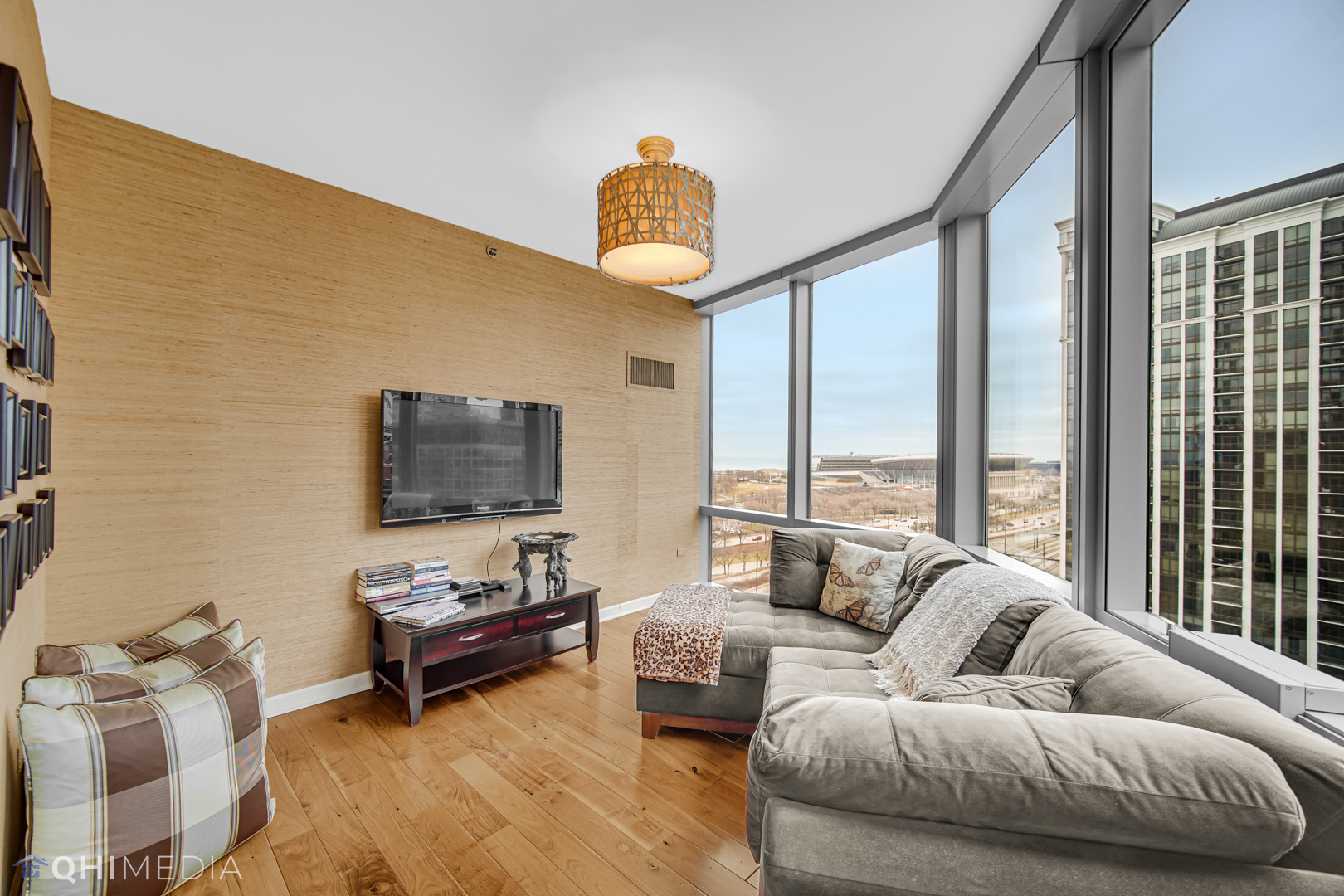 1211 S Prairie Avenue Unit: 1204