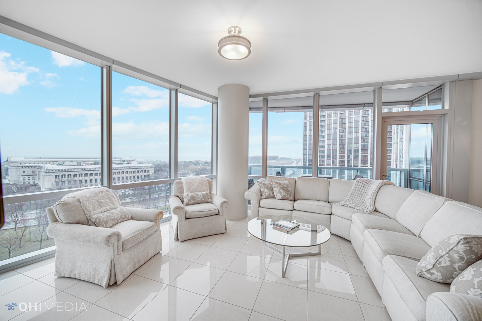 1211 S Prairie Avenue Unit: 1204
