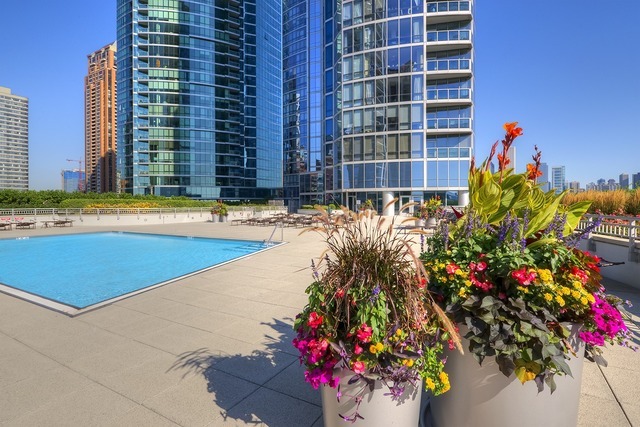 1211 S Prairie Avenue Unit: 1204