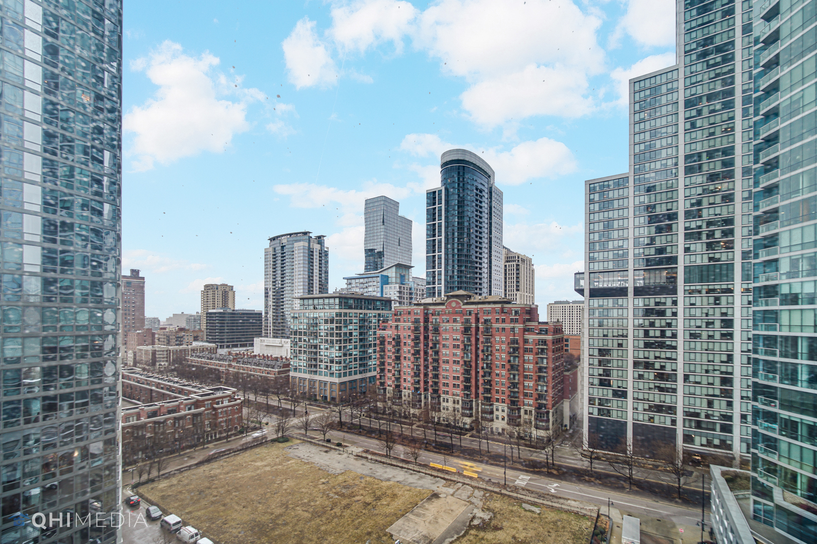 1211 S Prairie Avenue Unit: 1204