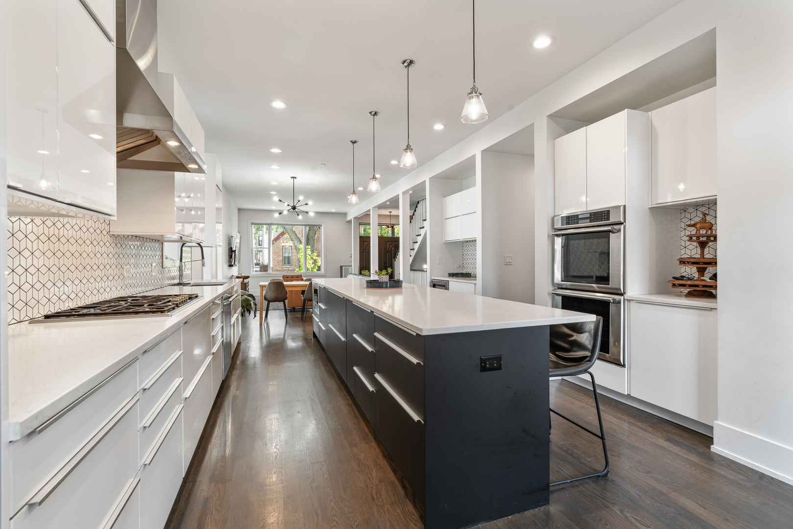 2312 W Charleston Street