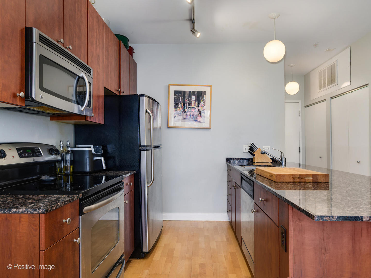 565 W QUINCY Street Unit: 1602