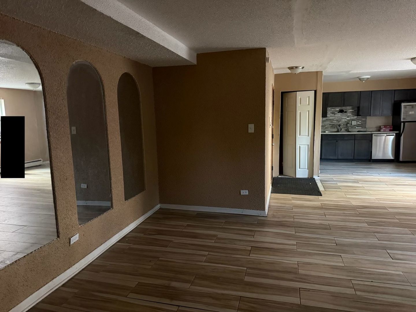 950 E 86th Street Unit: 105