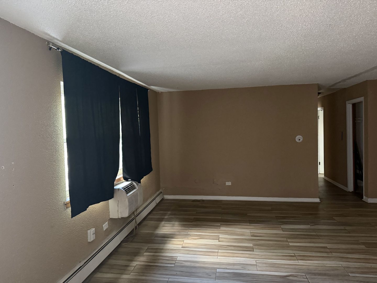 950 E 86th Street Unit: 105