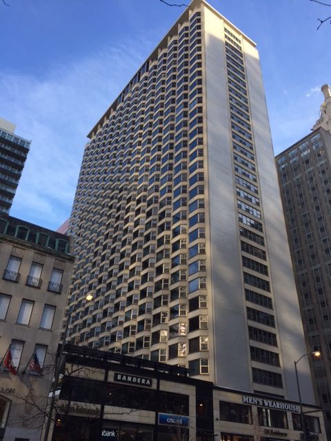 535 N Michigan Avenue Unit: 806
