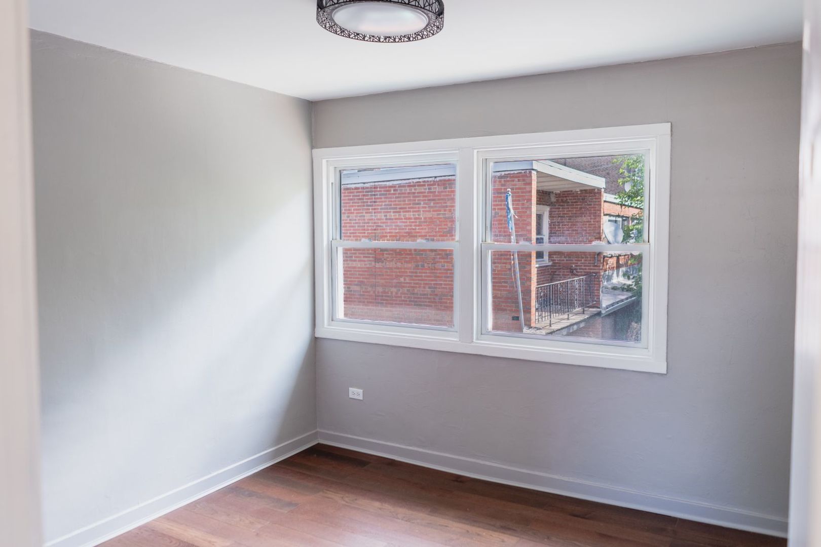 3707 S Michigan Avenue Unit: 2