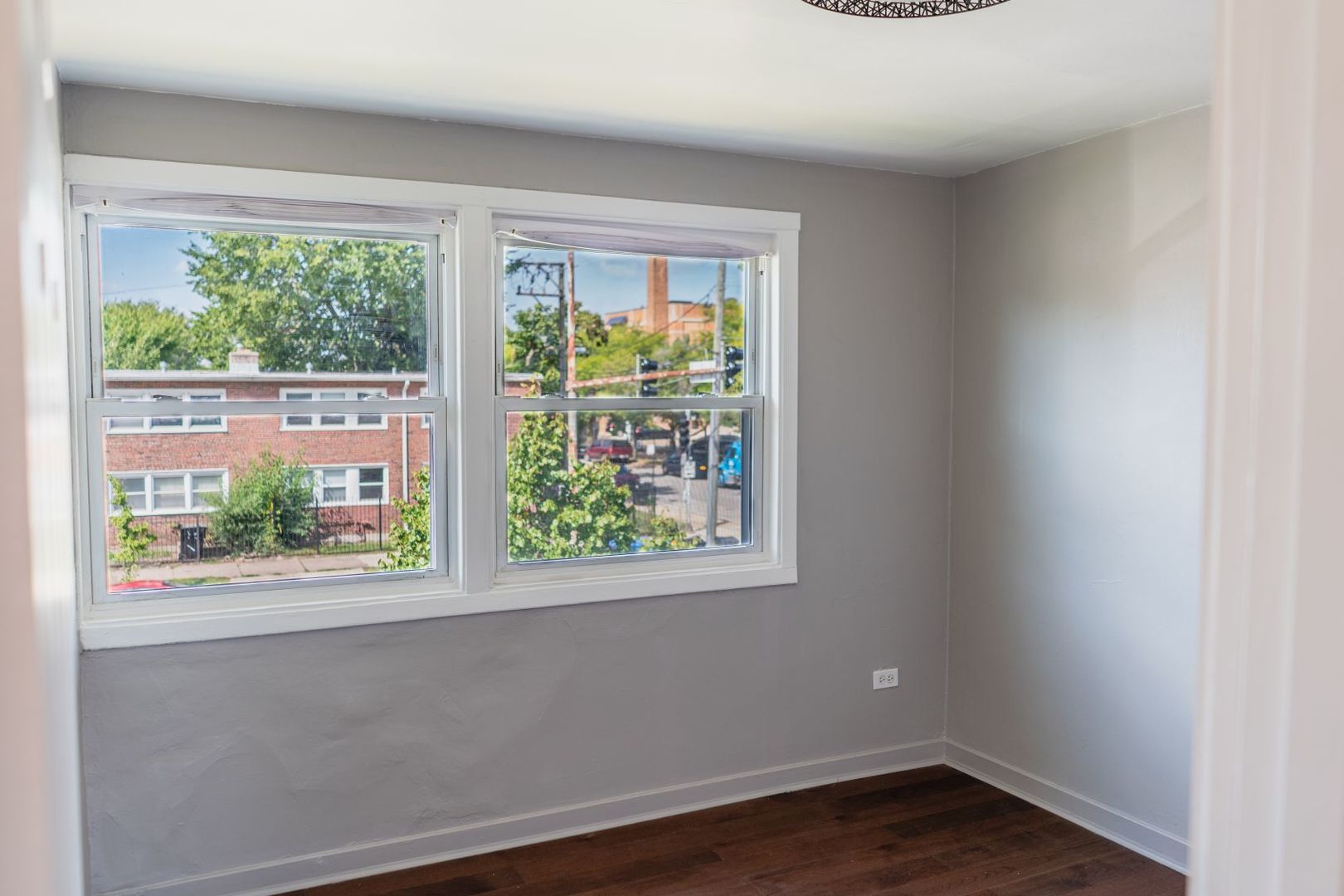 3707 S Michigan Avenue Unit: 2