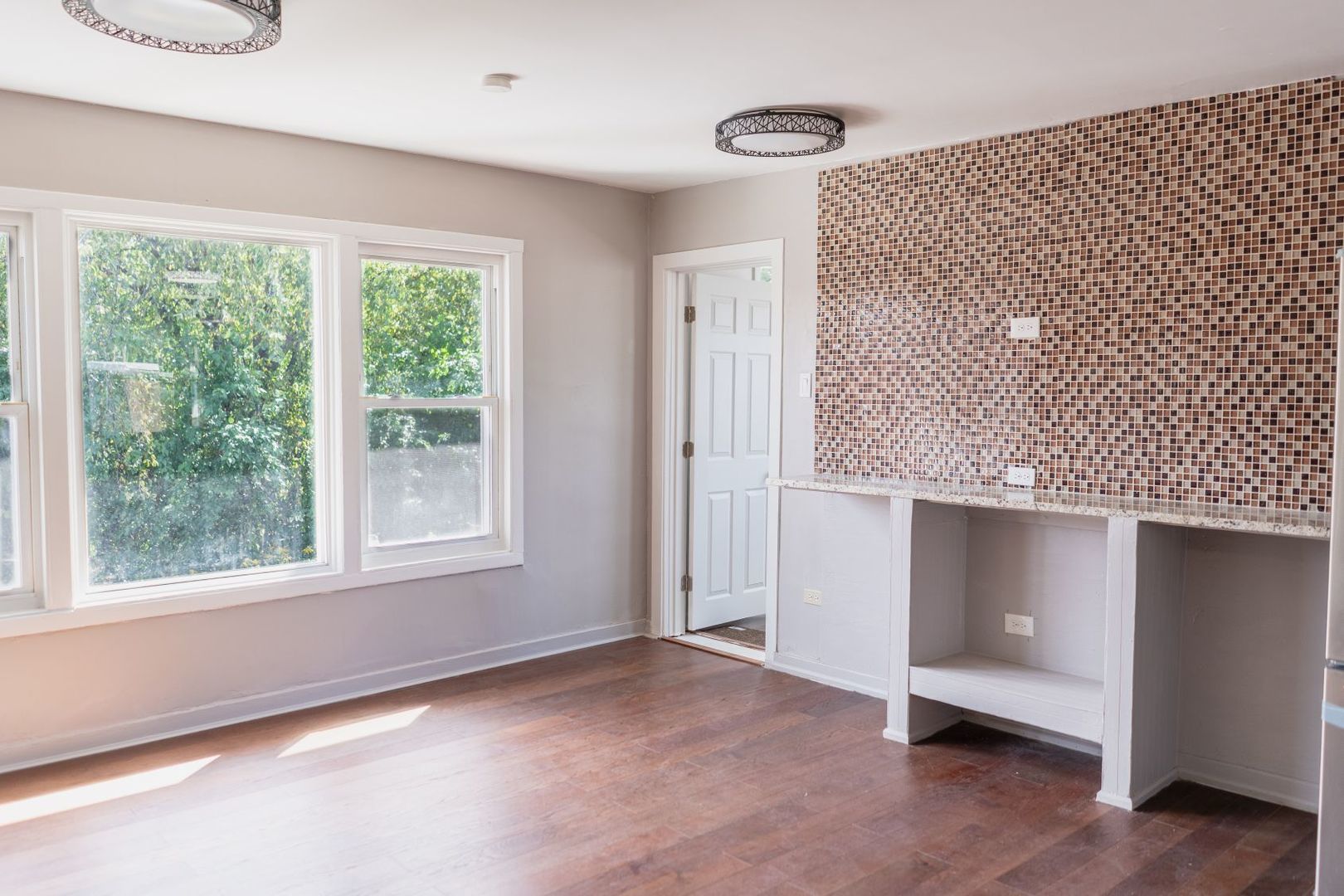 3707 S Michigan Avenue Unit: 2