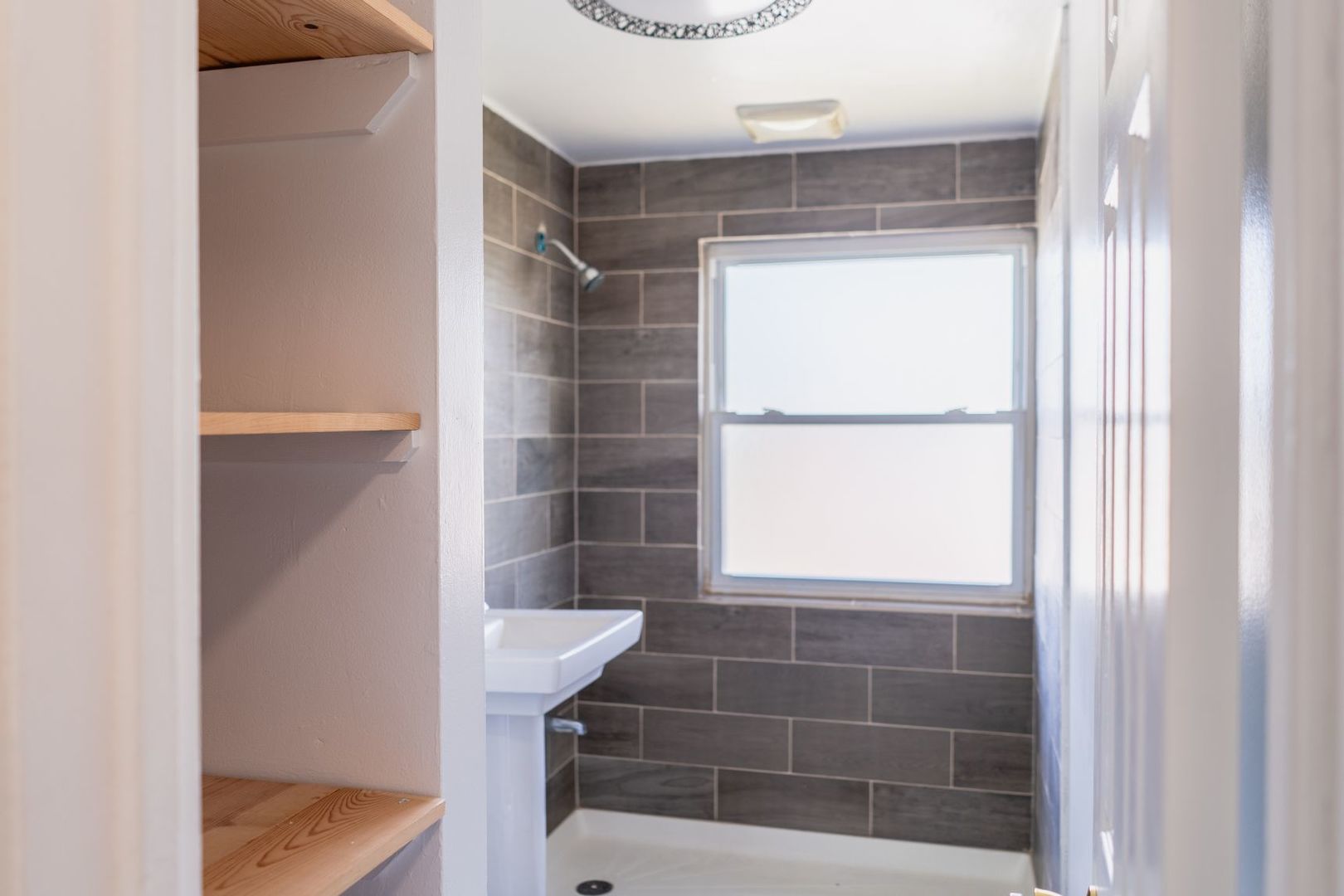 3707 S Michigan Avenue Unit: 2