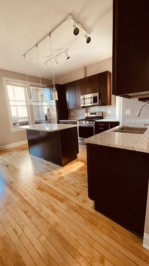 1942 W Irving Park Road Unit: 2