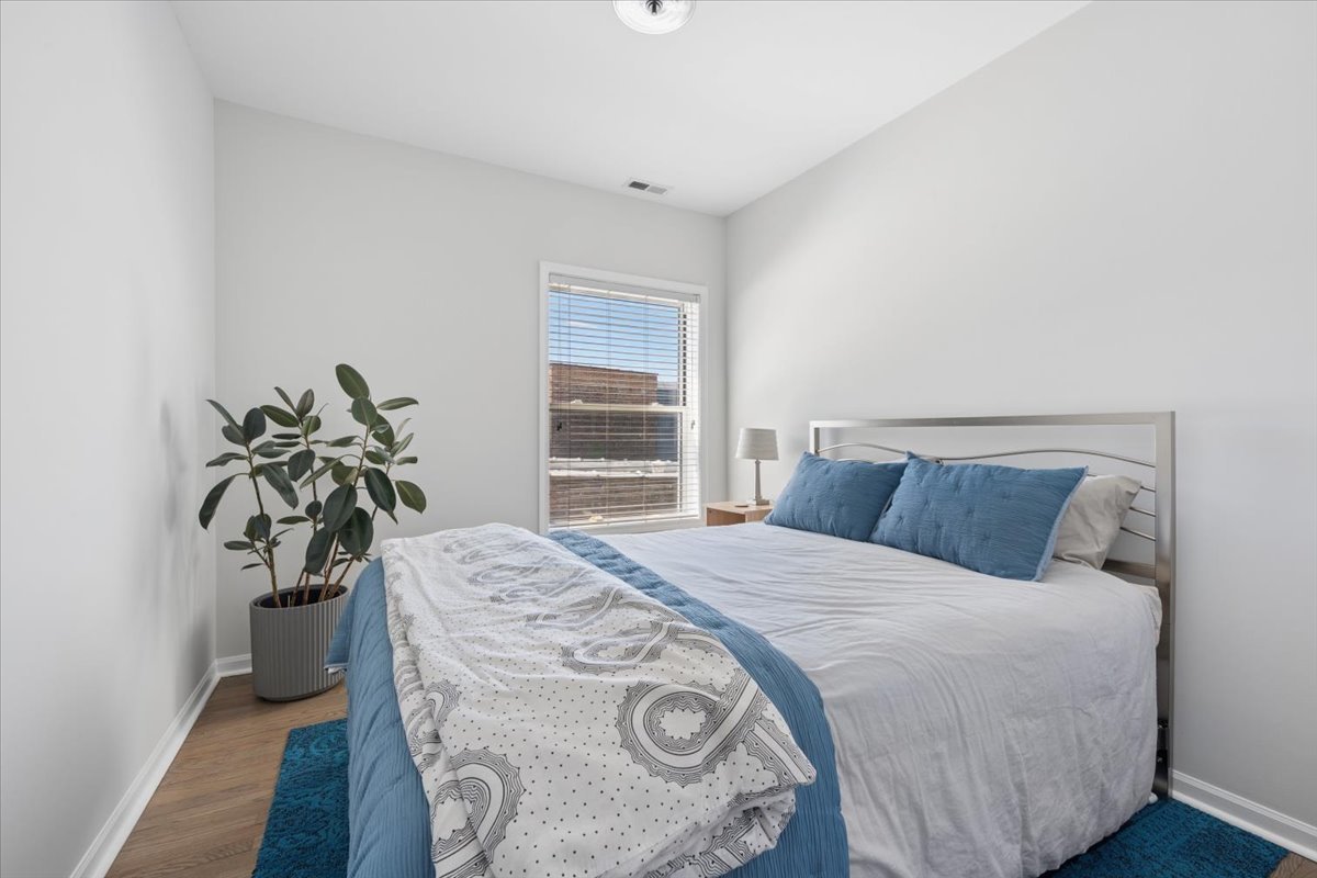 6348 N Magnolia Avenue Unit: 3