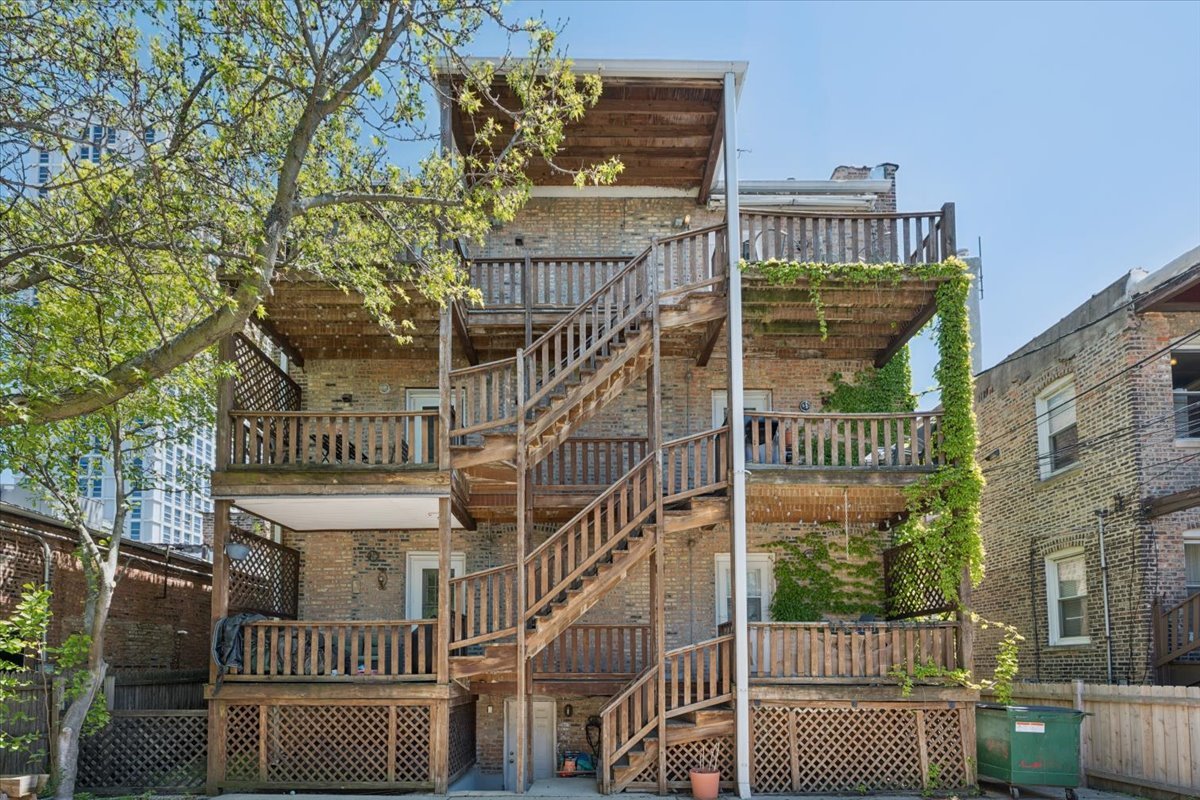 6348 N Magnolia Avenue Unit: 3