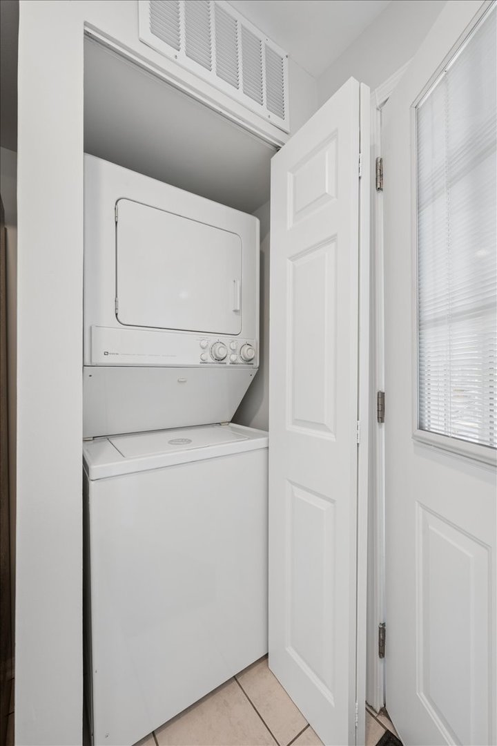 6348 N Magnolia Avenue Unit: 3