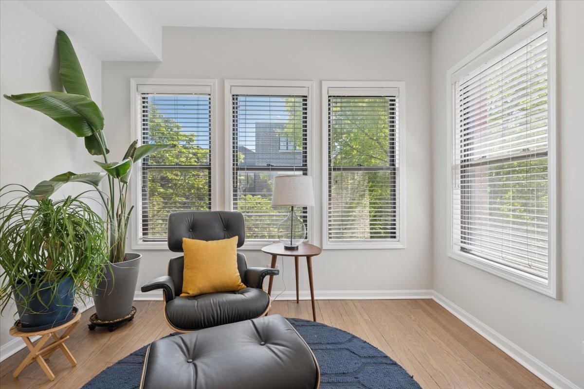 6348 N Magnolia Avenue Unit: 3