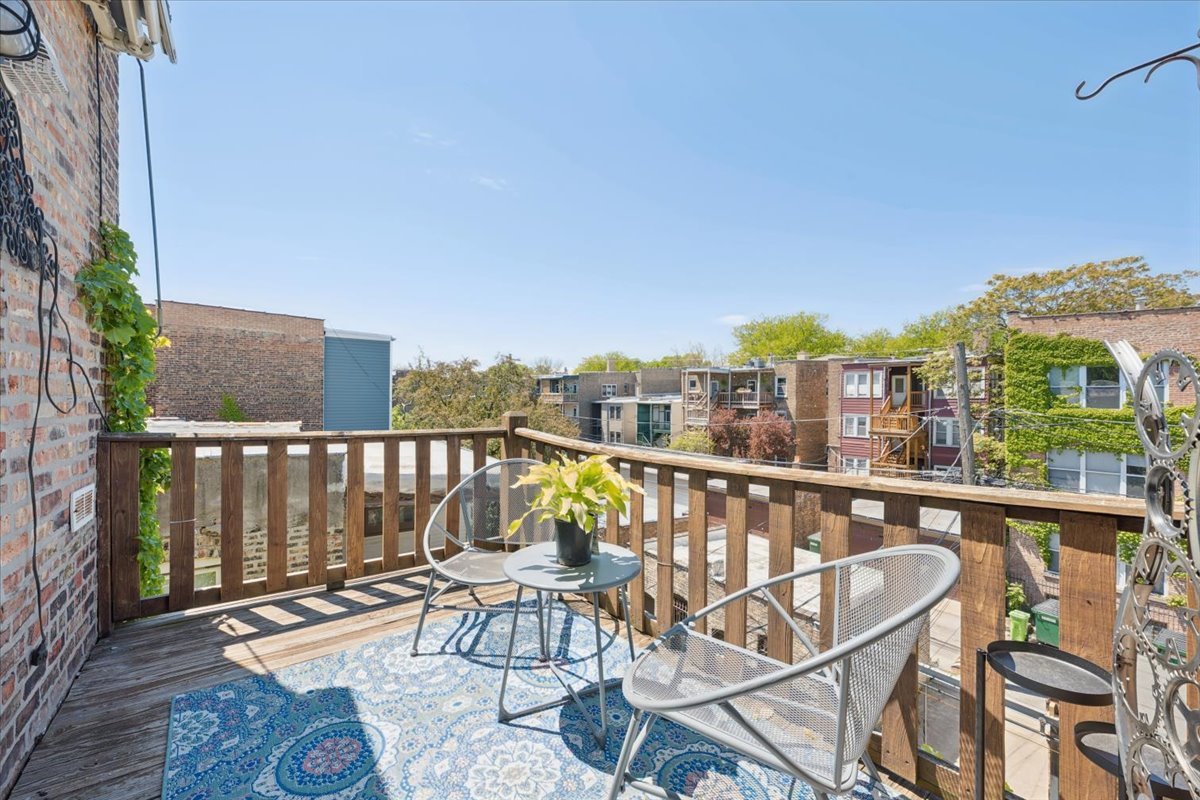 6348 N Magnolia Avenue Unit: 3