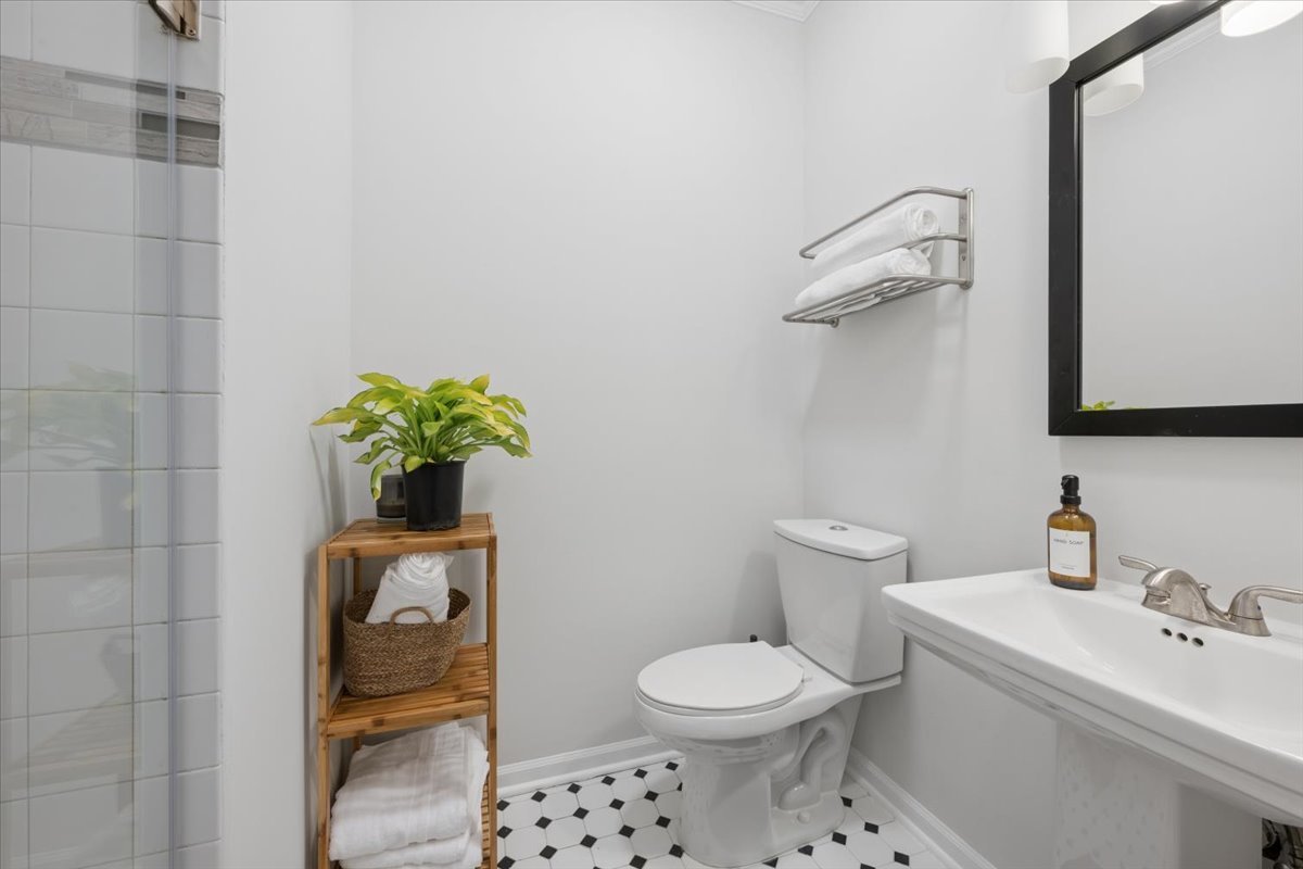 6348 N Magnolia Avenue Unit: 3