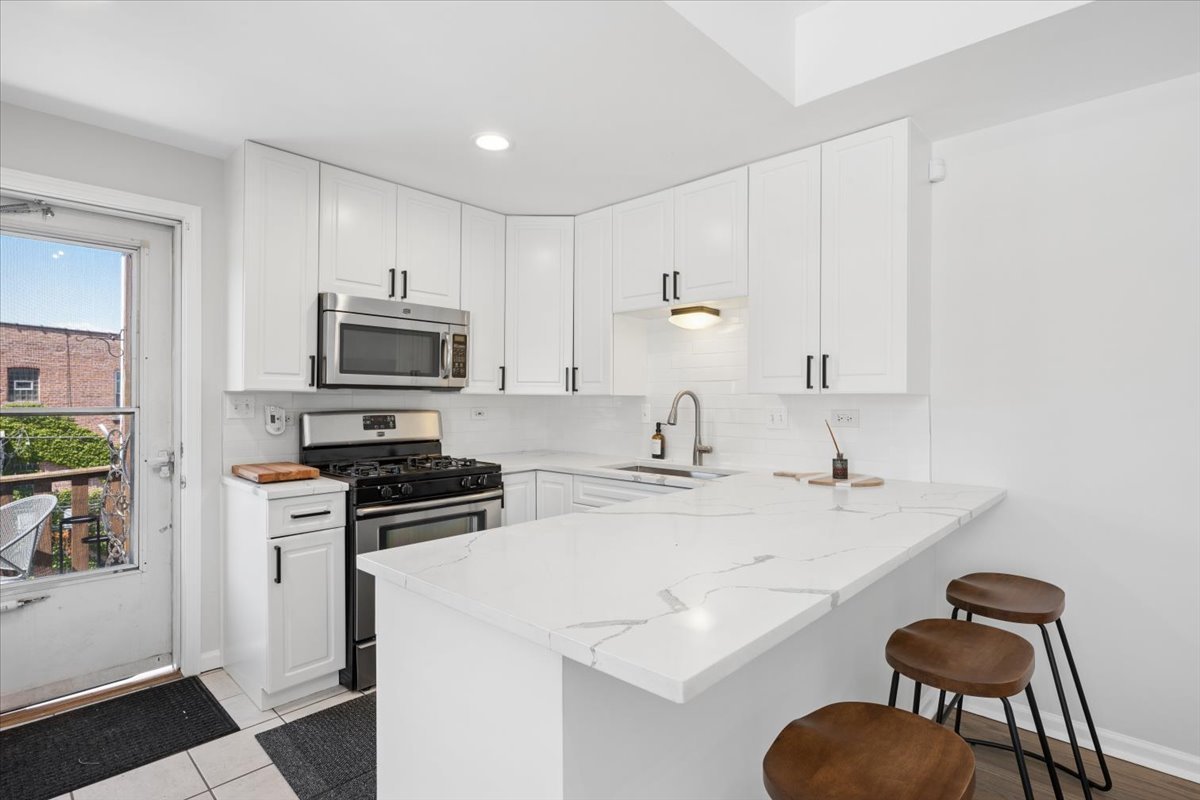6348 N Magnolia Avenue Unit: 3