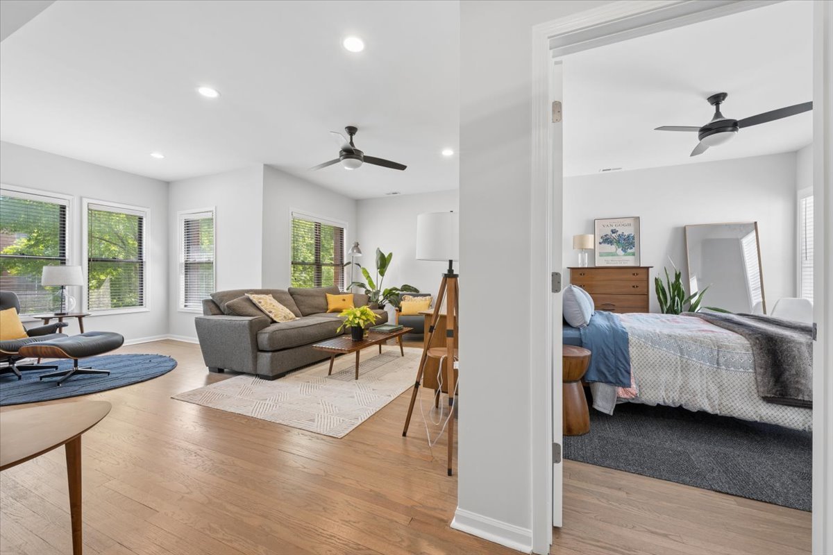 6348 N Magnolia Avenue Unit: 3