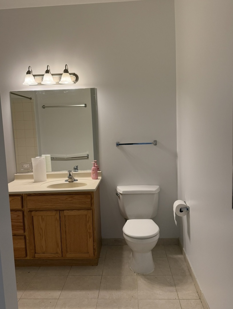 17 W 35th Street Unit: 303