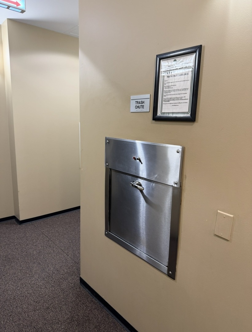 17 W 35th Street Unit: 303