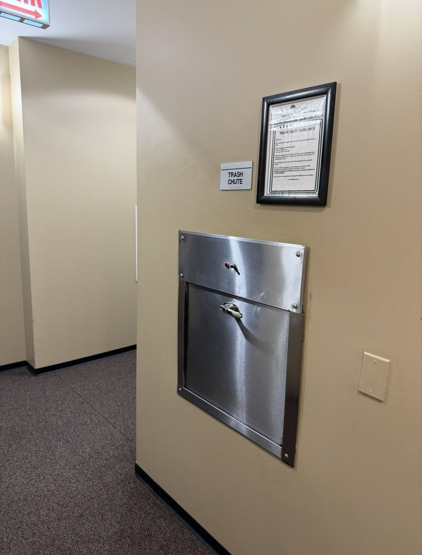 17 W 35th Street Unit: 303