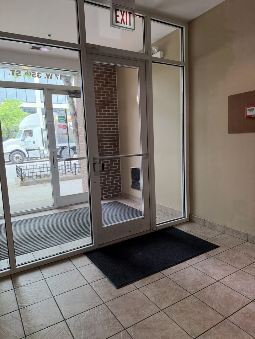 17 W 35th Street Unit: 303