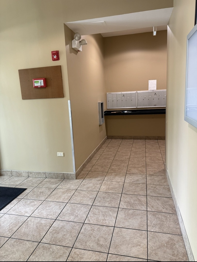 17 W 35th Street Unit: 303