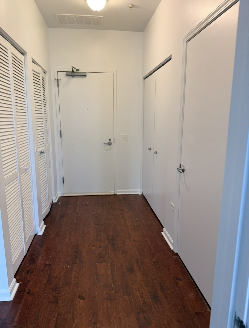 17 W 35th Street Unit: 303
