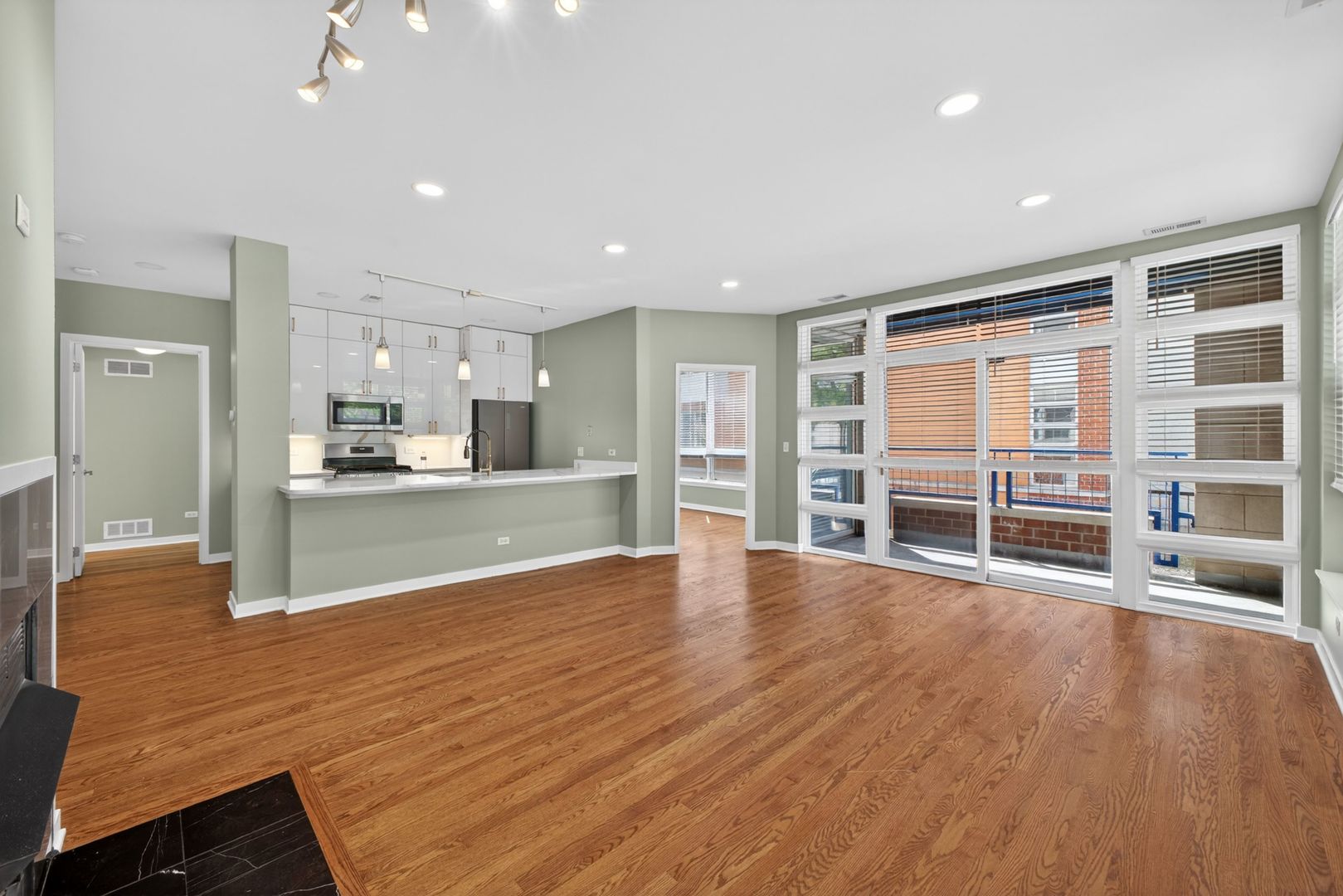 1151 W Washington Boulevard Unit: 106