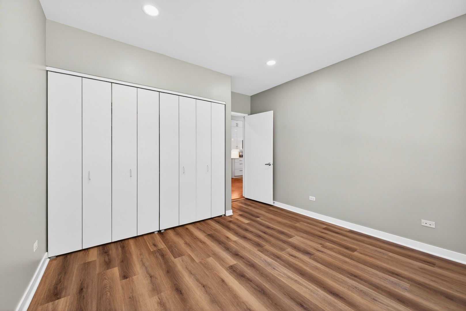 1151 W Washington Boulevard Unit: 106