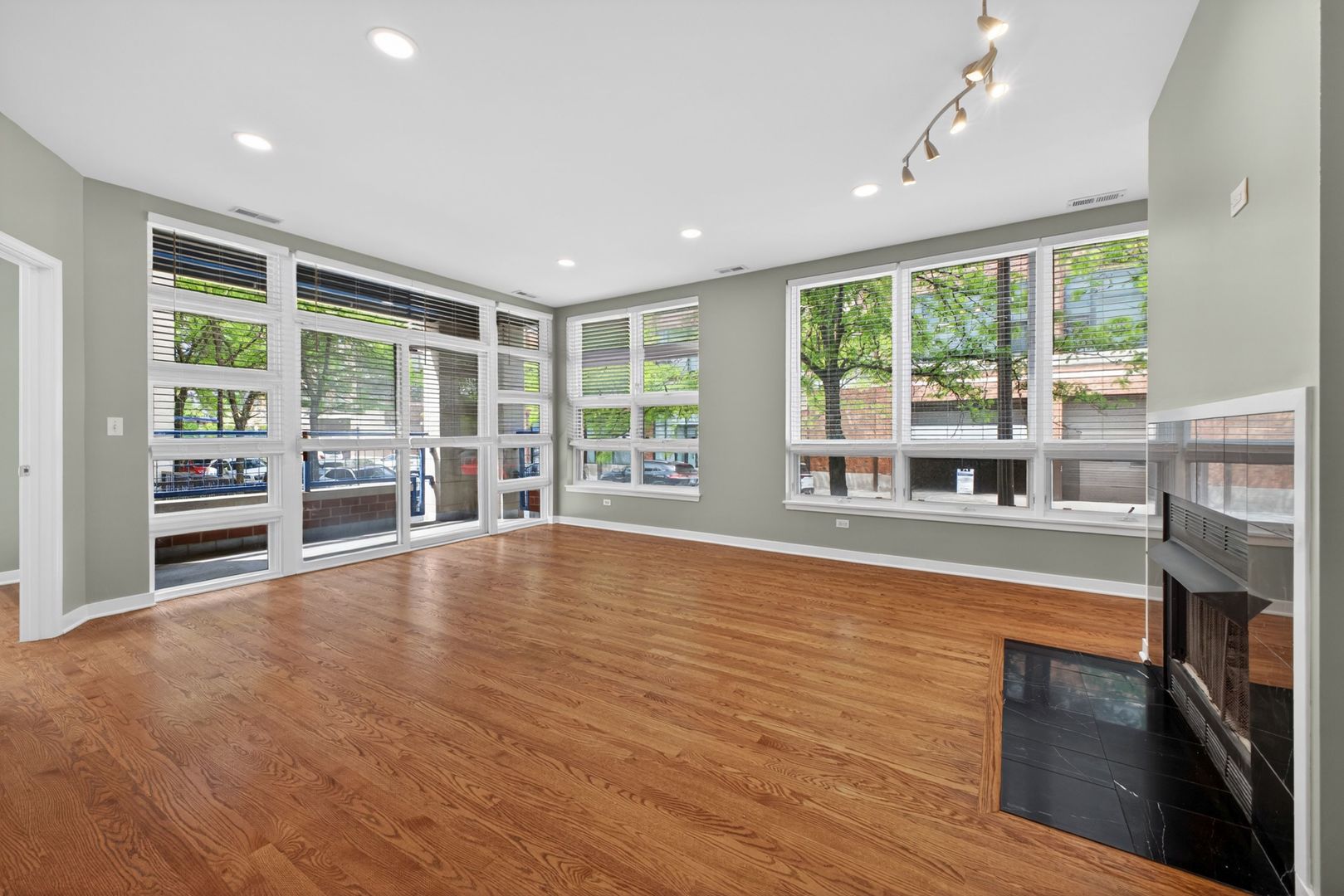1151 W Washington Boulevard Unit: 106