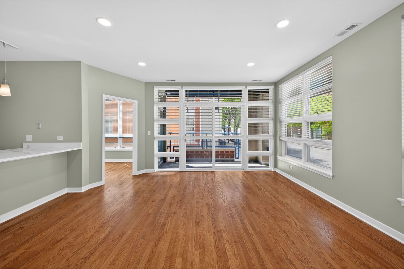 1151 W Washington Boulevard Unit: 106