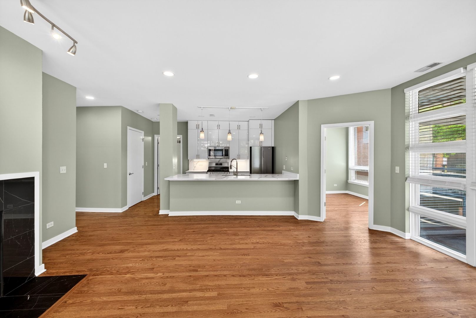 1151 W Washington Boulevard Unit: 106
