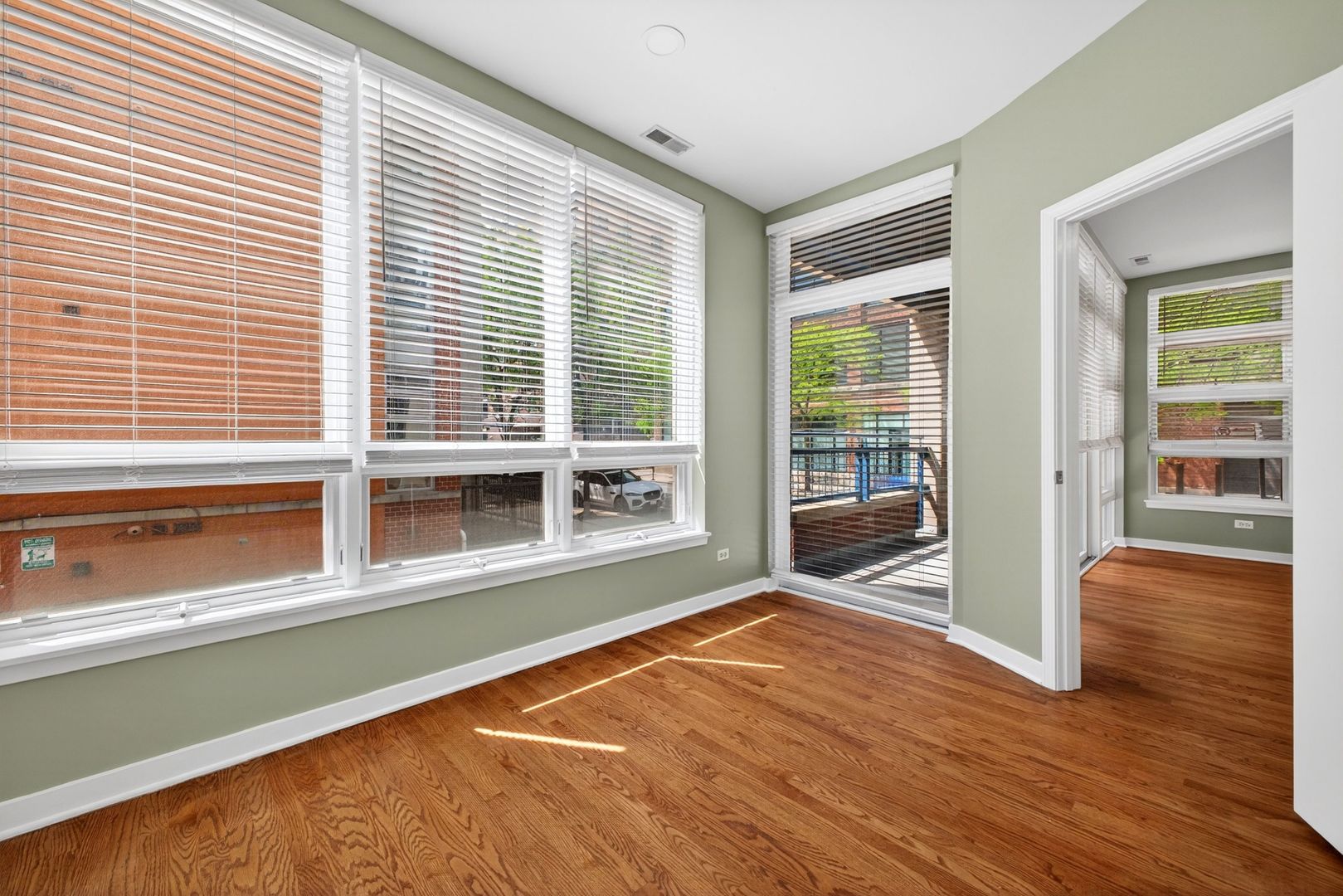 1151 W Washington Boulevard Unit: 106