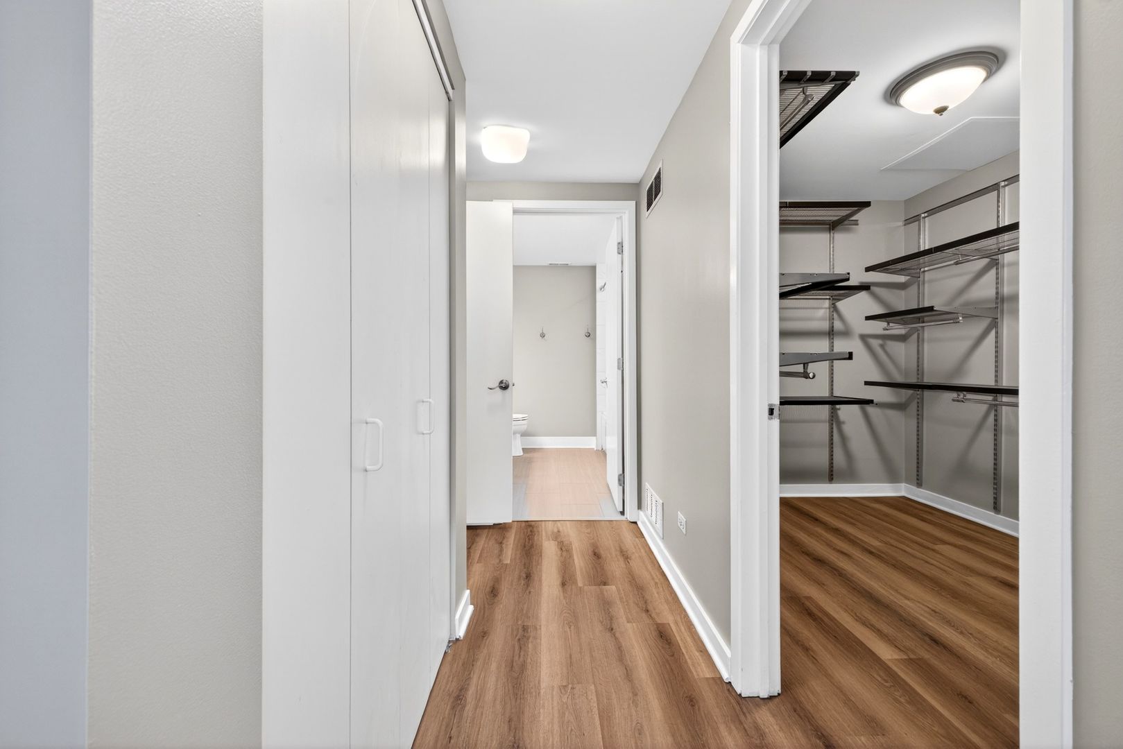 1151 W Washington Boulevard Unit: 106